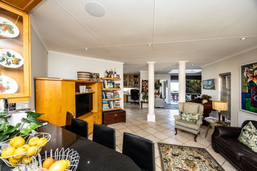 4 Bedroom Property for Sale in Beacon Bay Eastern Cape